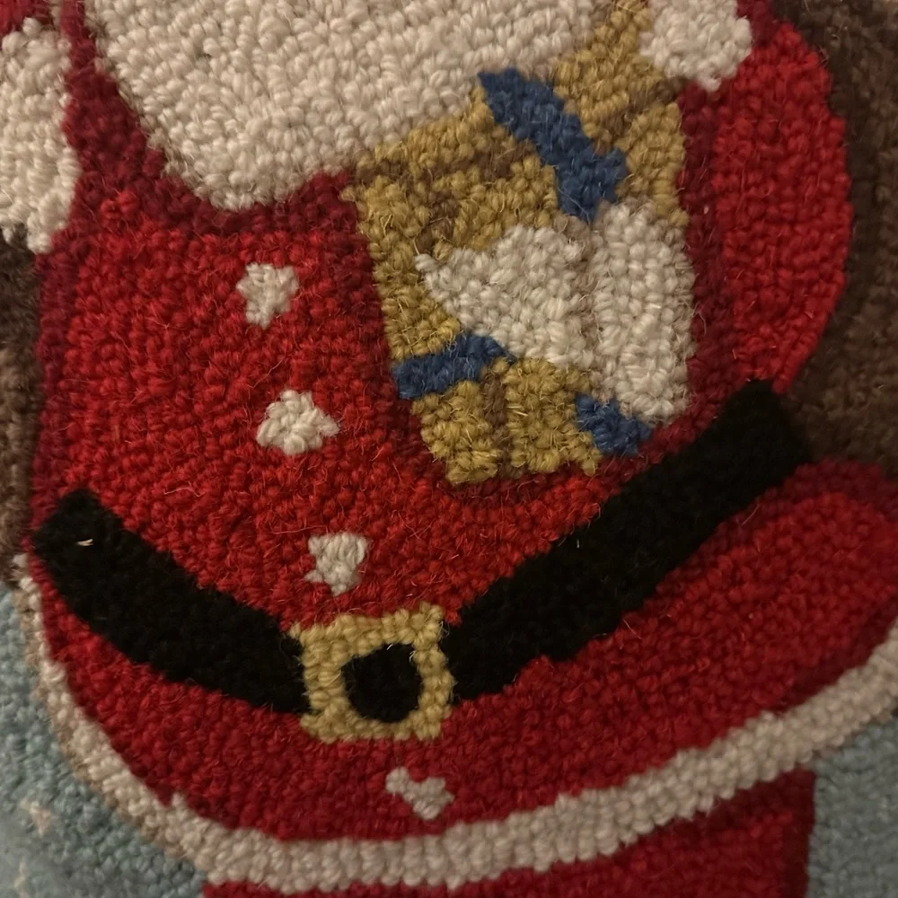 Pillow Needlecraft‎ Wool Santa Christmas Peking 19x15.5 NWT